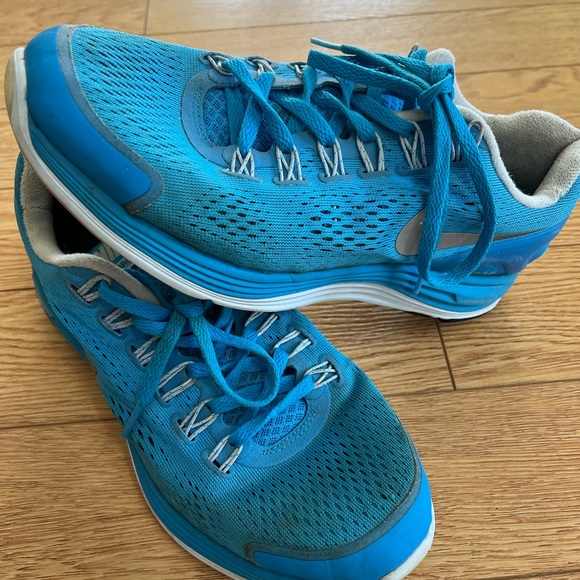 Blue Nikes - Picture 2 of 10